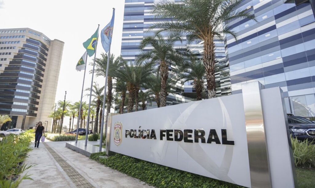 PF entrega a Gilmar Mendes e Zanin íntegra dos dados extraídos do celular de Daniel Vorcaro