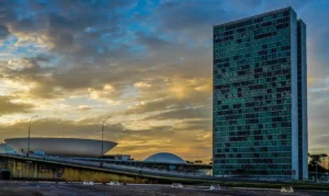 PEC que prevê fim da escala 6×1 fica sem votação no Senado e deve voltar após eleições