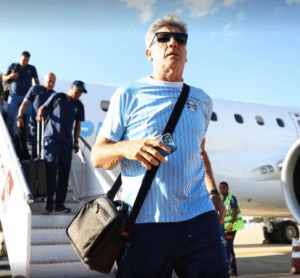 Grêmio demite Luís Castro após derrota para o Vasco e acerta retorno de Renato Portaluppi